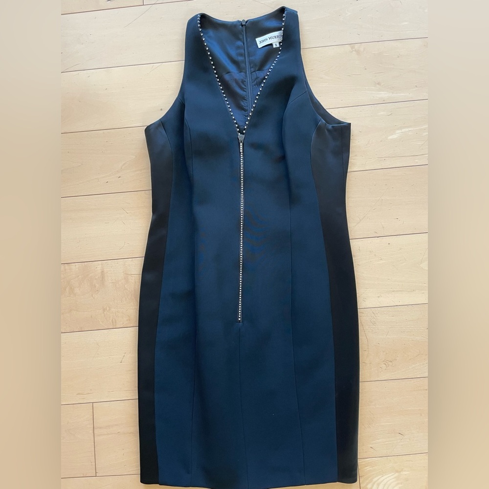 Beautiful sleeveless dress small rhinestones down front zipper perfect condition
